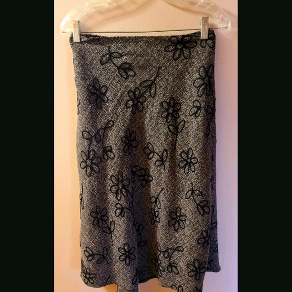 Skirt - Picture 1 of 3